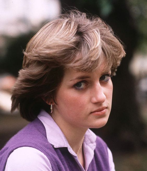 15 Images That The Queen Will Not Want You To See Of Princess Diana